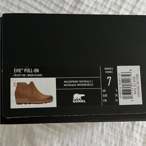 WOMEN'S EVIE™ PULL-ON SUEDE BOOTIE